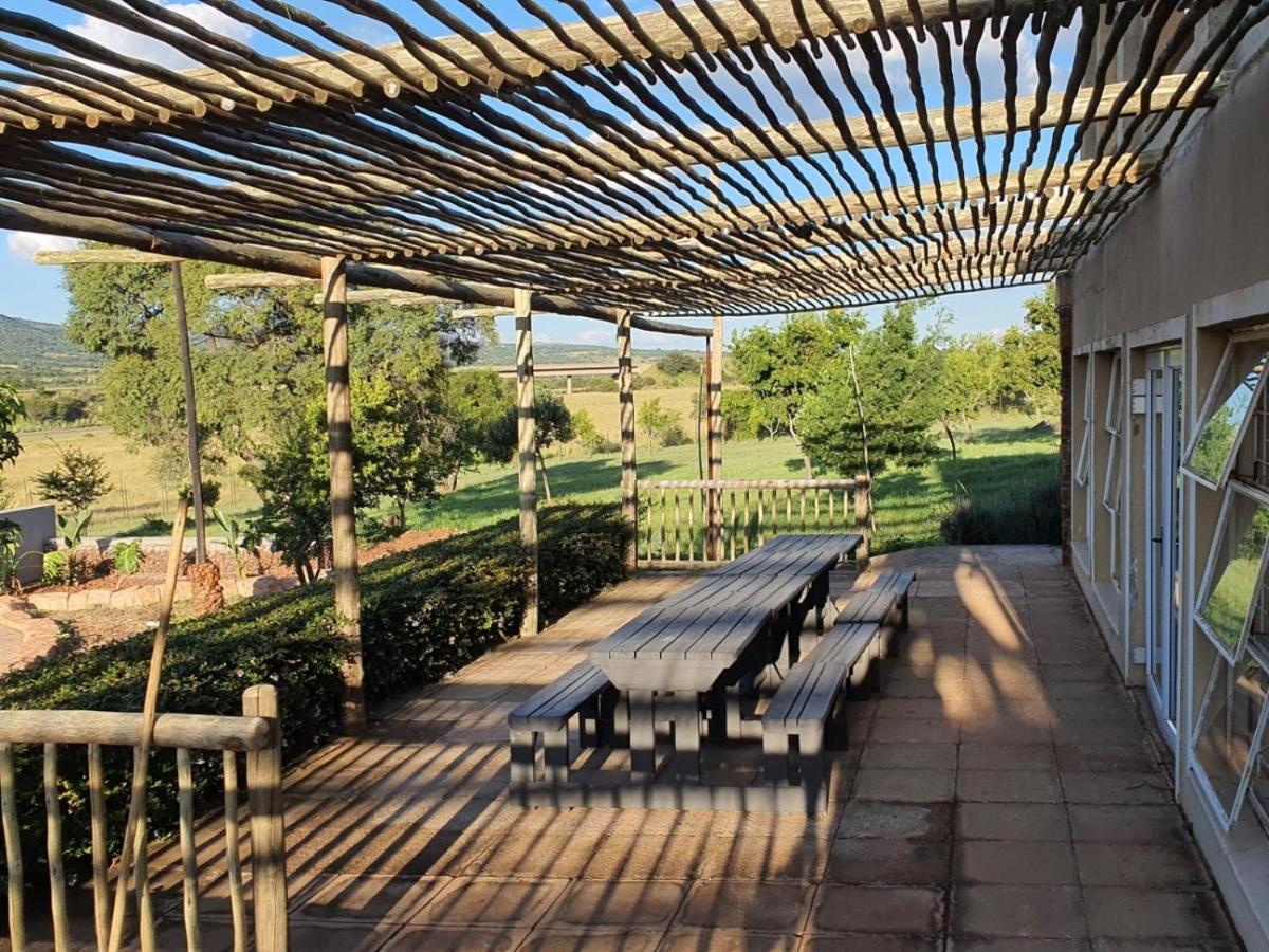Koi Inn Hartbeespoort Exterior photo