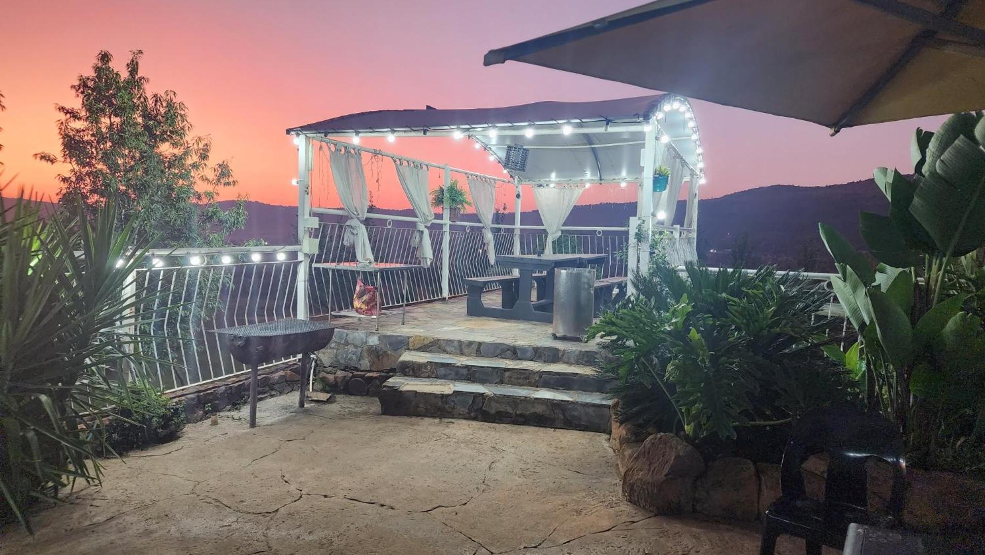 Koi Inn Hartbeespoort Exterior photo